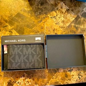 Jet set slim billfold Monogrammed black & gray.